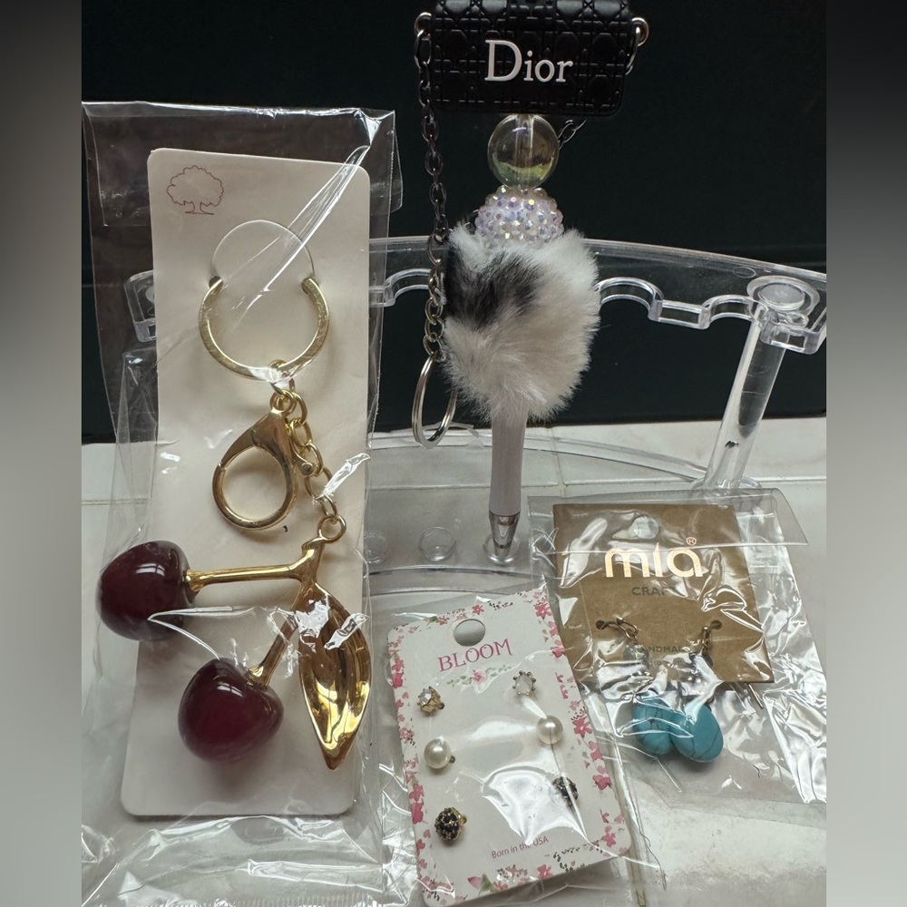 Chic Women’s Fashion Accessory Set